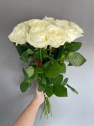 11 белых роз, 50 см