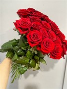 21 красная роза России, 60 см